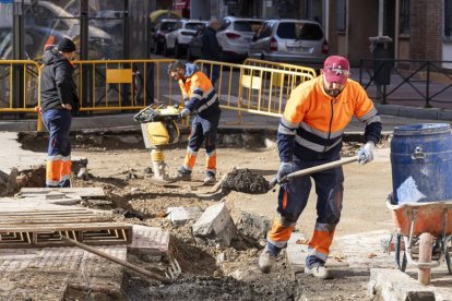Obras en las calles Nicasio Pérez, Cerámica y Doctor Montero - PHOTOGENIC