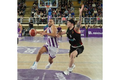 UEMC Real Valladolid-Alega Cantabria. / LOSTAU