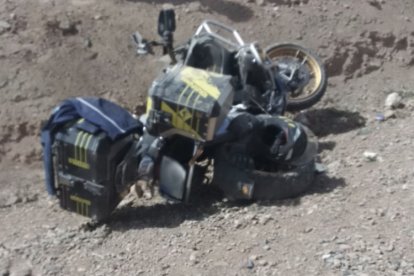 La moto tras el accidente sufrido. / Bladi.net