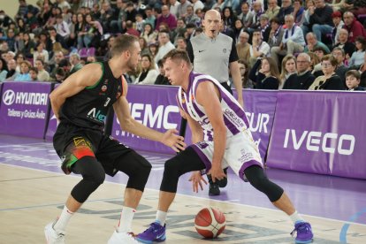 JUAN MIGUEL LOSTAU. 17/02/2024. VALLADOLID. COMUNIDAD DE CASTILLA Y LEÓN. BALONCESTO LEB ORO. UEMC REAL VALLADOLID-CANTABRIA