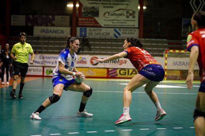 Porriño-Caja Rural Aula. / LOF