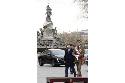 El rey preside el acto por el 375 aniversario del Regimiento de Caballería ‘Farnesio’ 12. Miriam Chacón / ICAL .