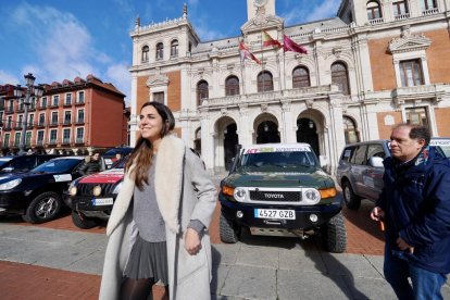 Presentación del Rally solidario Valladolid-Marruecos organizado por Roberto Carranza. -PHOTOGENIC