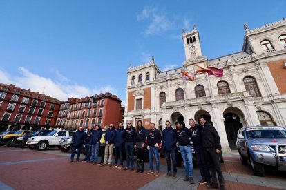 Presentación del Rally solidario Valladolid-Marruecos organizado por Roberto Carranza. -PHOTOGENIC