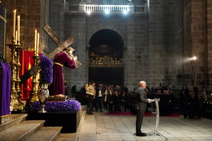 El periodista Luis Jaramillo pronuncia el pregón de la Semana Santa de Valladolid 2024.-ICAL