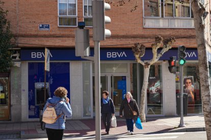 Sucursal de BBVA en la calle Covadonga de Valladolid en la actualidad. - J.M. LOSTAU