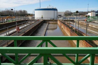 Depuradora de aguas residuales en el Camino Viejo de Simancas (EDAR). -J.M.LOSTAU