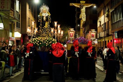 Via Crucis de la Exaltación de la Santa Cruz y Nuestra Señora de los Dolores