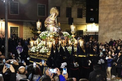 Procesión del Encuentro de la Santísima Virgen con su Hijo en la calle de la Amargura con el paso ‘Nuestra Señora de las Angustias’ en una imagen de 2023
