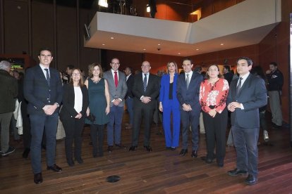 Guzmán Gómez, Henar Gónzalez, Lucía Heras, Víctor Alonso, Jesús Julio Carnero, Inmaculada Toledano, Conrado Íscar, Natividad Casares y Agapito Hernández.