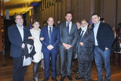 Heliodoro Rodríguez, Noemí Martínez, Ignacio Quintanilla, Óscar Puente, Javier Pérez Andrés y Víctor Martín.