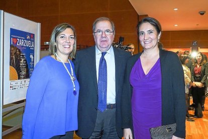 Milagros Marcos, Juan Vicente Herrera y Josefa García Cirac.