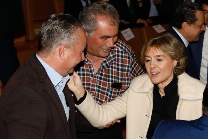 Donaciano Dujo, Aurelio González e Isabel García Tejerina.