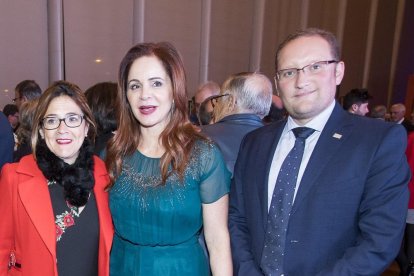 Mayte Martín, Silvia Clemente e Ignacio Quintanilla.