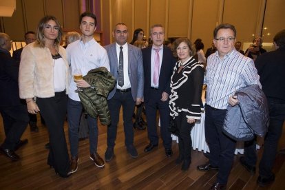 Beatriz Albuena, Alejandro de Juan, José María Redondo, Juan Carlos García, Isabel Valenciano y Julián de Juan.