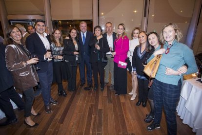 Ana Isabel Gutiérrez, Óscar Abellón, Belén Pérez, Ana Belén Roble, Antonio Silván, Emma Pulgar, José Martínez, Andrea Alonso, Raquel Fidalgo, Yolanda Fidalgo, Susana Abella y Marifé Moreno.