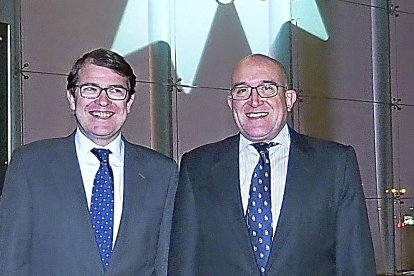 Alfonso Fernández Mañueco y Jesús Julio Carnero.
