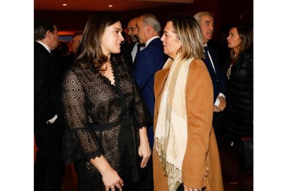 Adriana Ulibarri y Milagros Marcos.