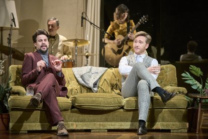 Ferrán Vilajosana y Pablo Rivero en 'La importancia de llamarse Ernesto'.
