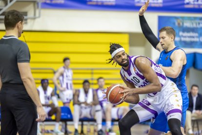 Encuentro entre el UEMC Real Valladolid y Melilla