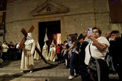 Procesión del Perdón y la Esperanza con el paso 'Jesús de la Esperanza'