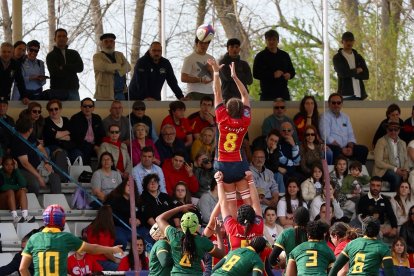 El equipo nacional femenino de rugby XV se enfrenta a Sudáfrica en partido preparatorio para el próximo Campeonato de Europa.