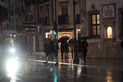 Nieve en el centro durante el Martes Santo