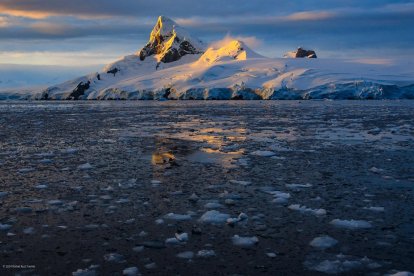 Antonio de la Rosa en el círculo polar antártico