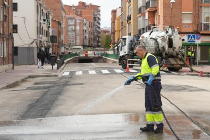 Preparativos para la apertura del túnel de Vadillos después de las obras. J.M.LOSTAU