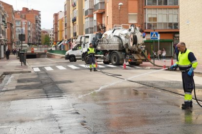 Preparativos para la apertura del túnel de Vadillos después de las obras. J.M.LOSTAU