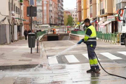 Preparativos para la apertura del túnel de Vadillos después de las obras. J.M.LOSTAU