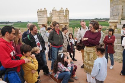 Fuensaldaña regresa al medievo en homenaje a Edward Cooper