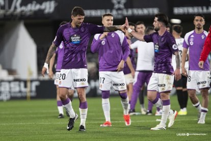 Monchu y Juric se saludan tras la toma de Cartagonova.