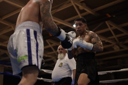 Combate de Salvi Jiménez contra Diego Lagos