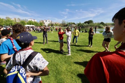 Reunión de grupo de Scouts en Laguna de Duero.