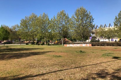 Explanada en la que se ubicará el nuevo recinto para la Feria de Folklore y Gastronomía.