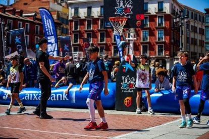 3x3 Plaza Caixabank 2024 en su primera parada y posta en la Plaza Mayor de Valladolid.
