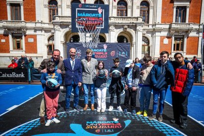 3x3 Plaza Caixabank 2024 en su primera parada y posta en la Plaza Mayor de Valladolid.