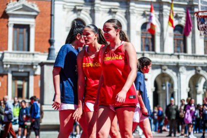 3x3 Plaza Caixabank 2024 en su primera parada y posta en la Plaza Mayor de Valladolid.
