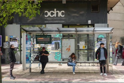Parada de autobús de la calle de los Alamillos en Valladolid