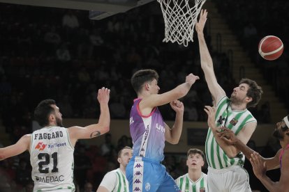 Betis Baloncesto - UEMC Real Valladolid Baloncesto