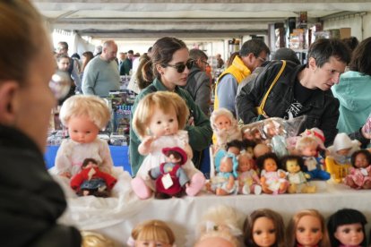 Feria del coleccionismo en la Plaza de Portugalete (Valladolid).