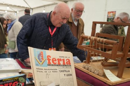 Feria del coleccionismo en la Plaza de Portugalete (Valladolid).