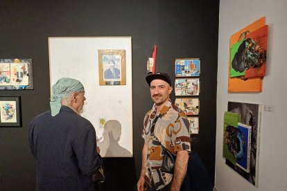 Gonzalo de Miguel junto a sus trabajos