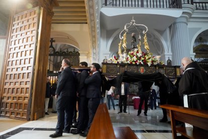 Procesión en honor de San Pedro Regalado.