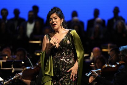 Ensayo general de la gala de zarzuela por el 25 aniversario de la reapertura del teatro Calderón.