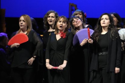 Ensayo general de la gala de zarzuela por el 25 aniversario de la reapertura del teatro Calderón.