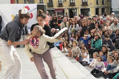 TAC en Valladolid. Maleta Company presenta Claudette (circo y marionetas)