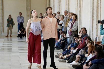 Actuación de Taiat Dansa en el Museo Patio Herreriano con su obra 'Entrée a dos'.