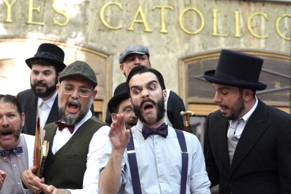 Actuación de ‘La increíble barbería ambulante de TAG Time’.